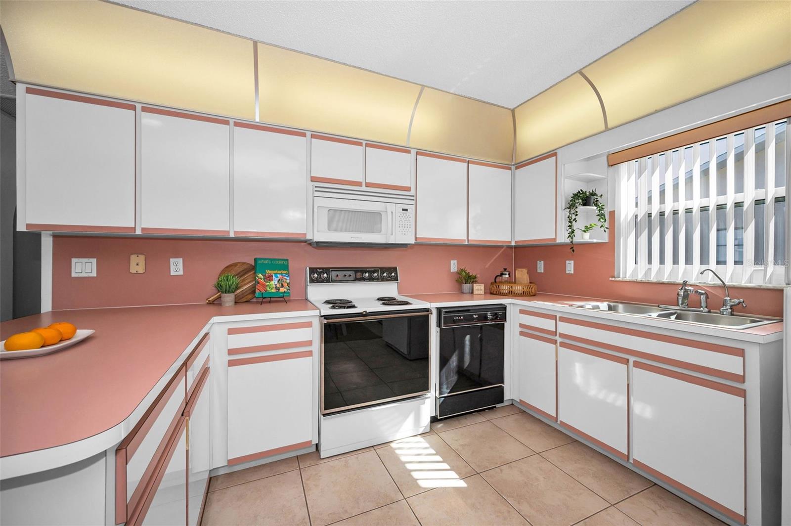 4745 SWALLOWTAIL DR — photo 14