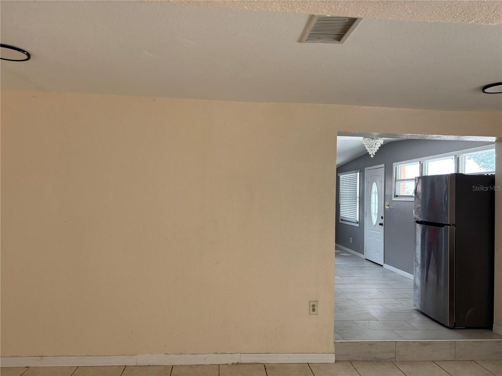 1320 LARSEN LN — photo 30