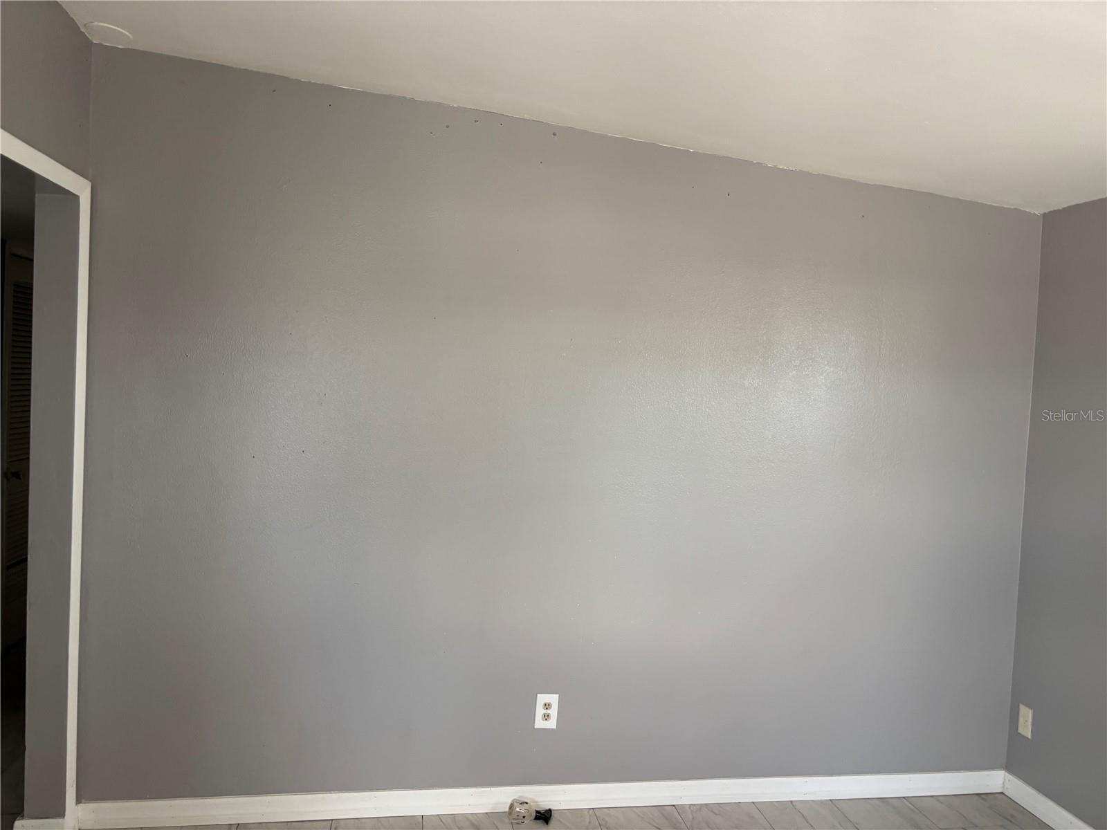 1320 LARSEN LN — photo 7