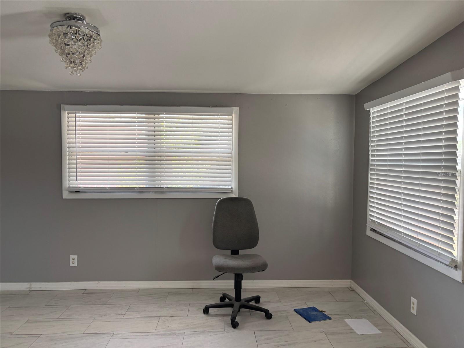 1320 LARSEN LN — photo 20