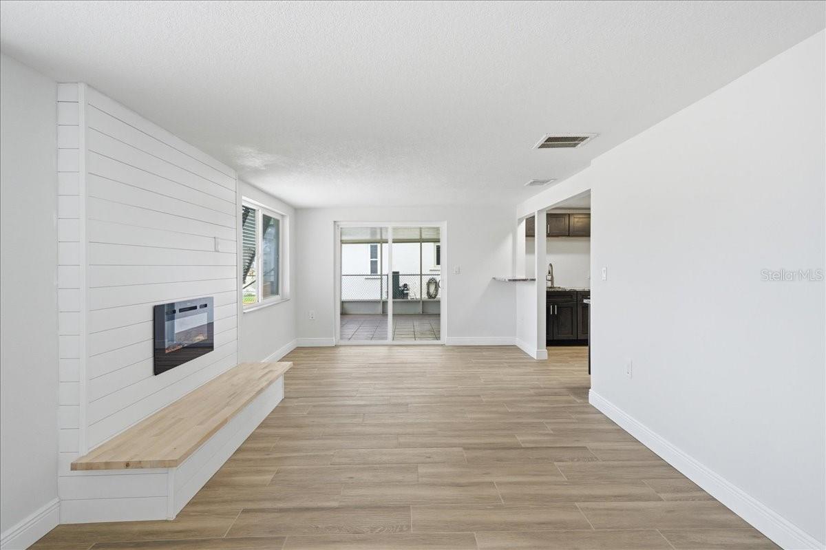 13902 BARNARD AVE — photo 11