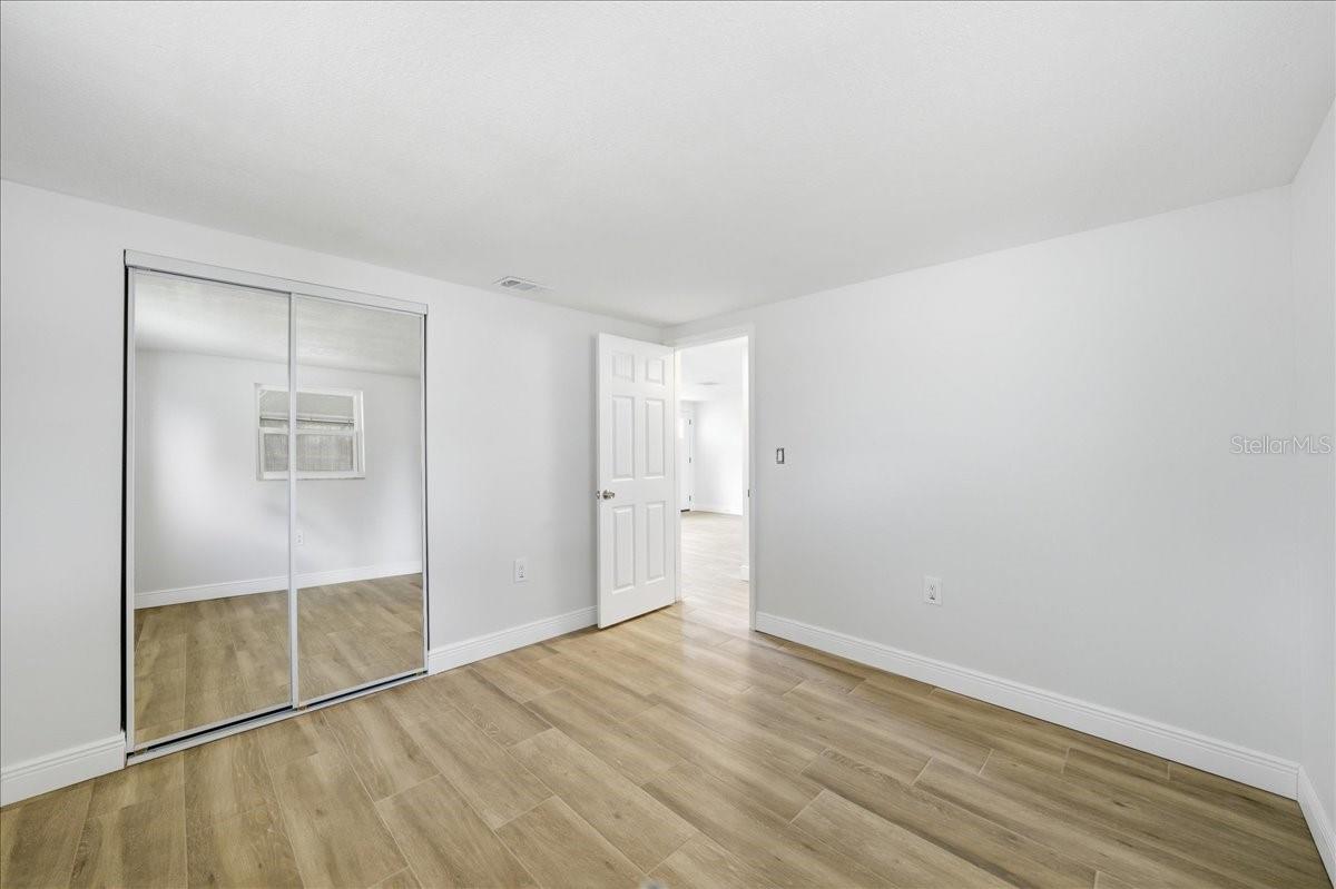 13902 BARNARD AVE — photo 14