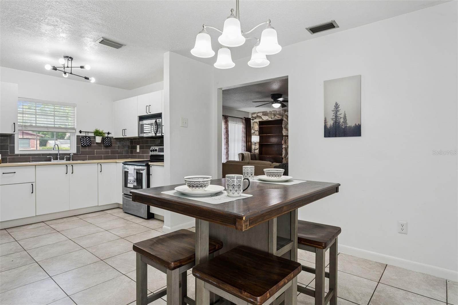 8303 TEMPLE PARK DR — photo 5