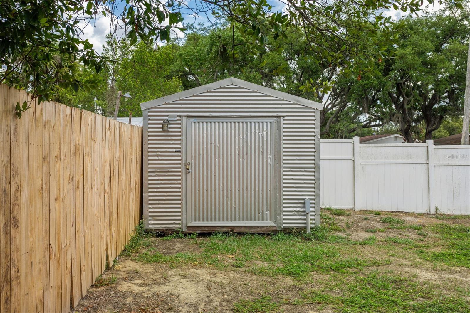 8303 TEMPLE PARK DR — photo 25