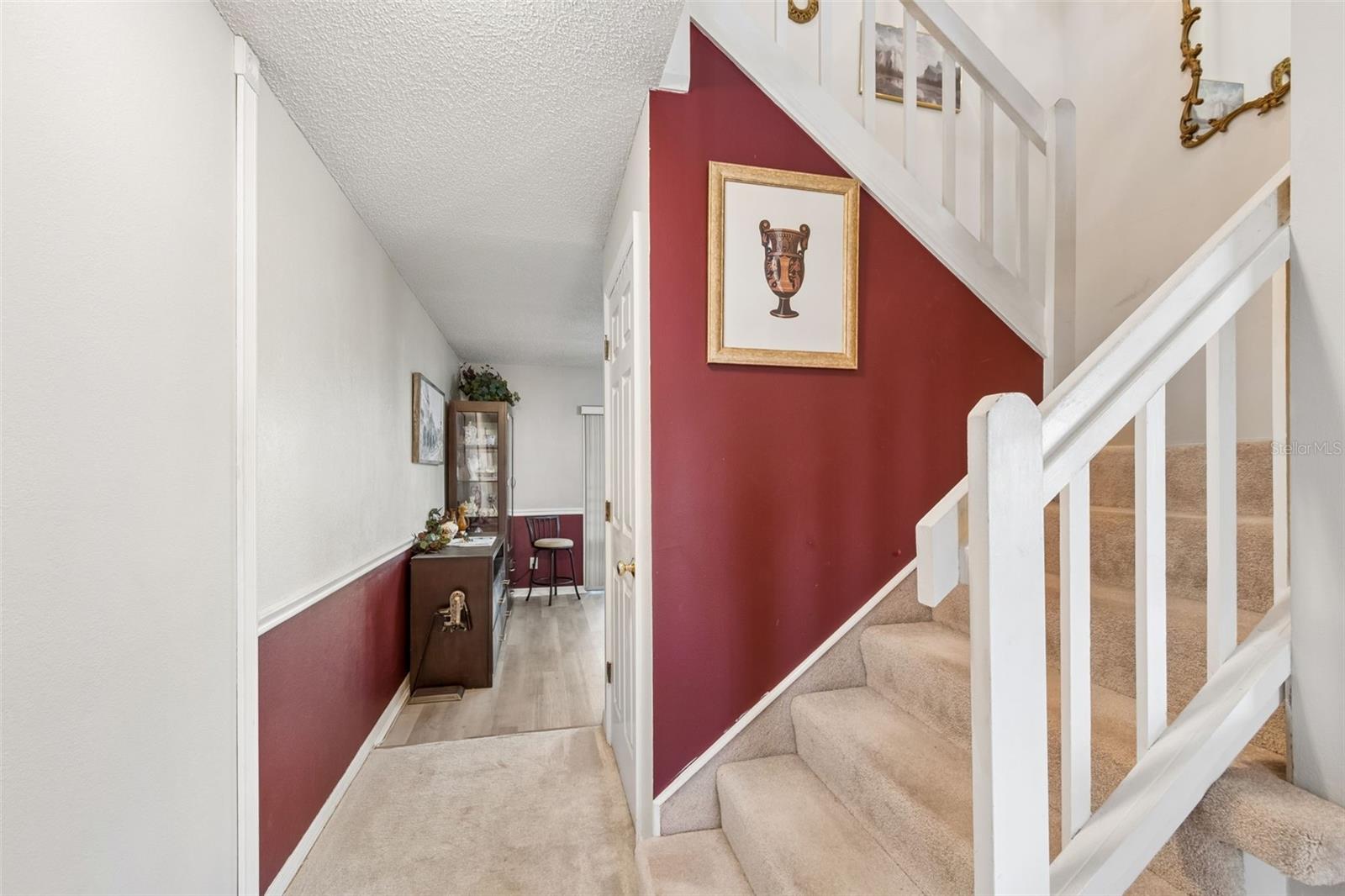 1319 ABBEY CRESCENT LN — photo 23