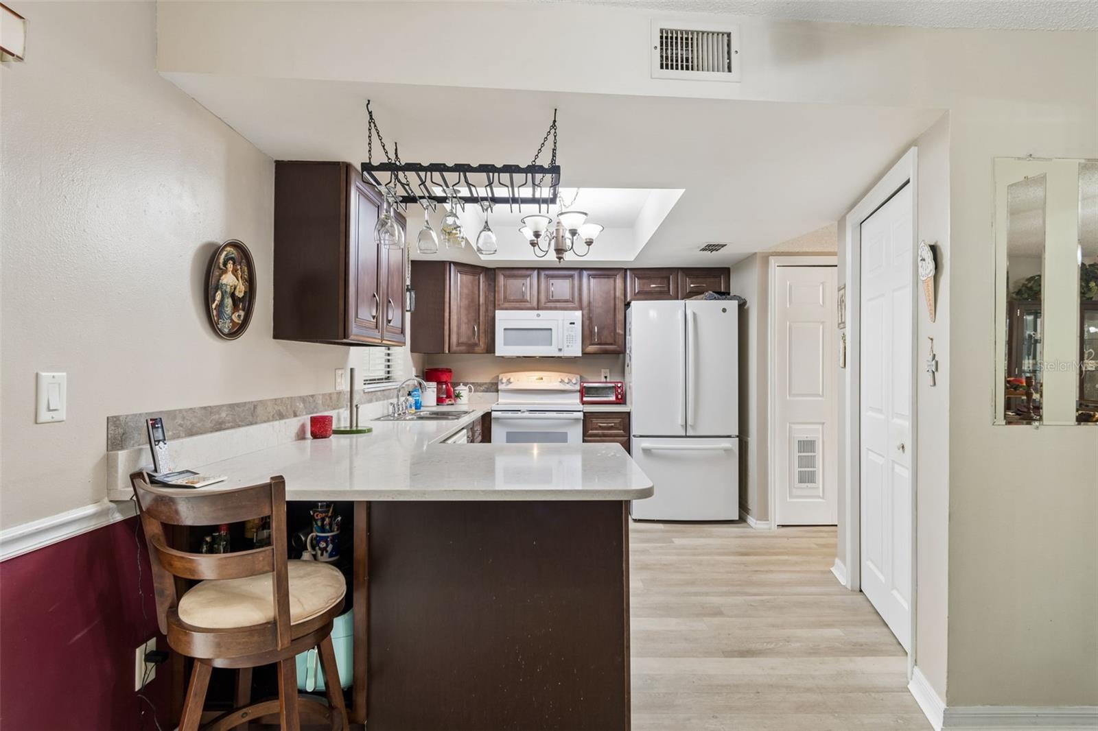 1319 ABBEY CRESCENT LN — photo 14