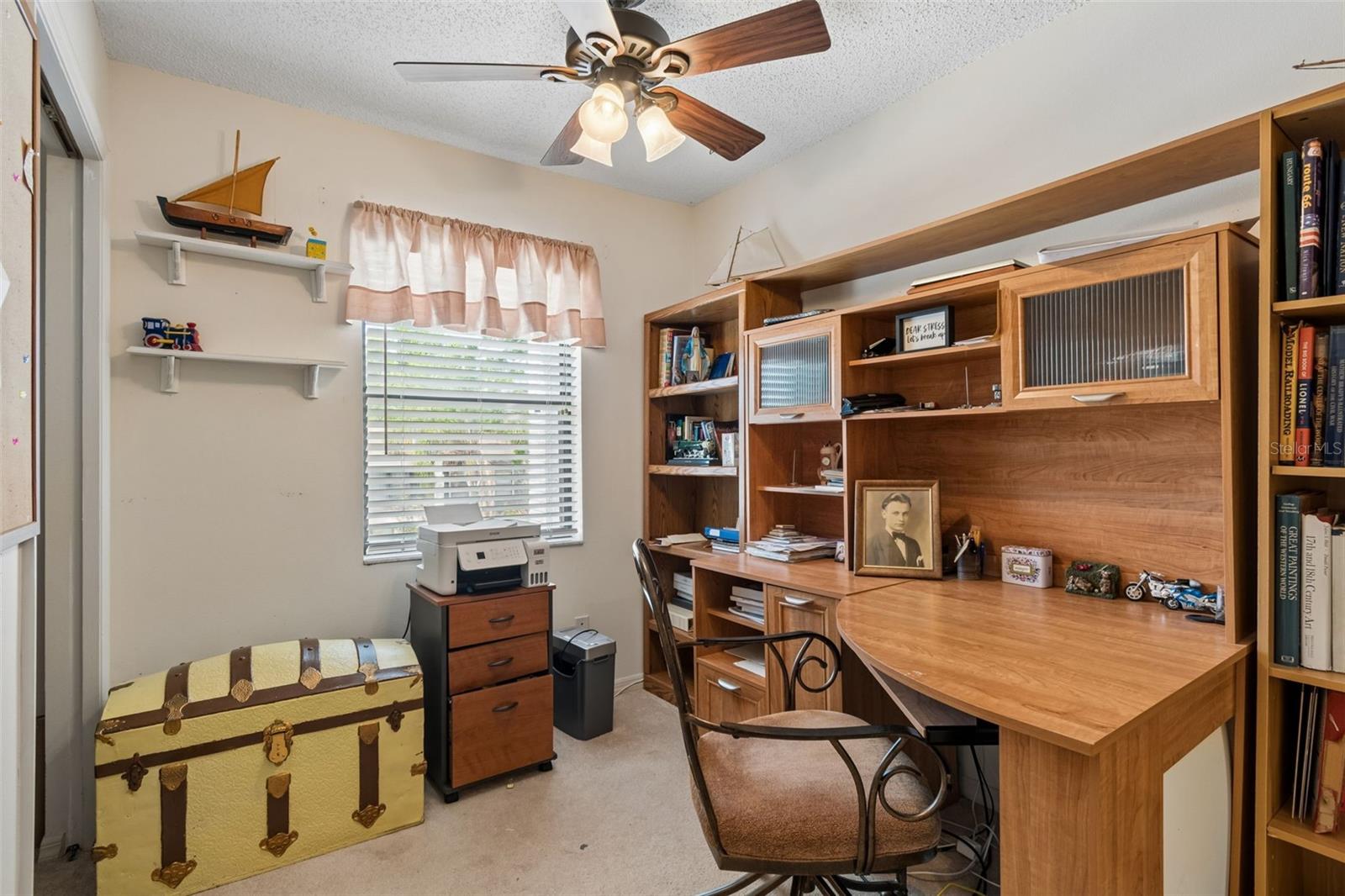 1319 ABBEY CRESCENT LN — photo 42