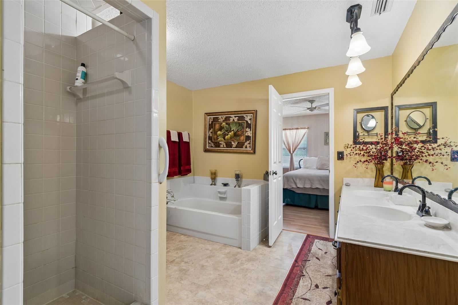1319 ABBEY CRESCENT LN — photo 34