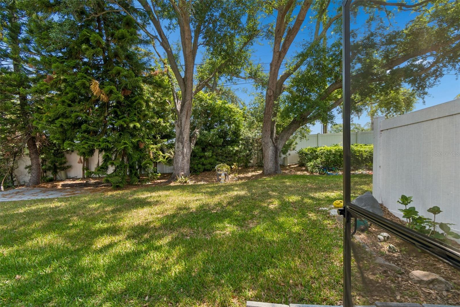 1319 ABBEY CRESCENT LN — photo 49
