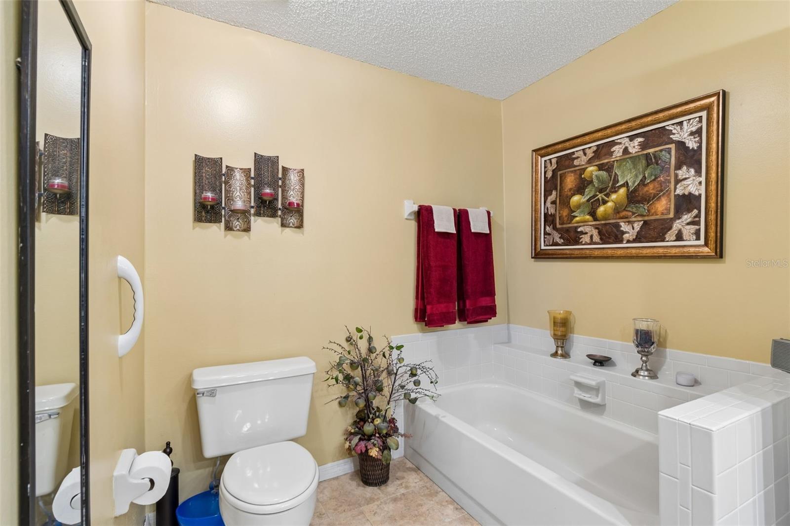 1319 ABBEY CRESCENT LN — photo 33