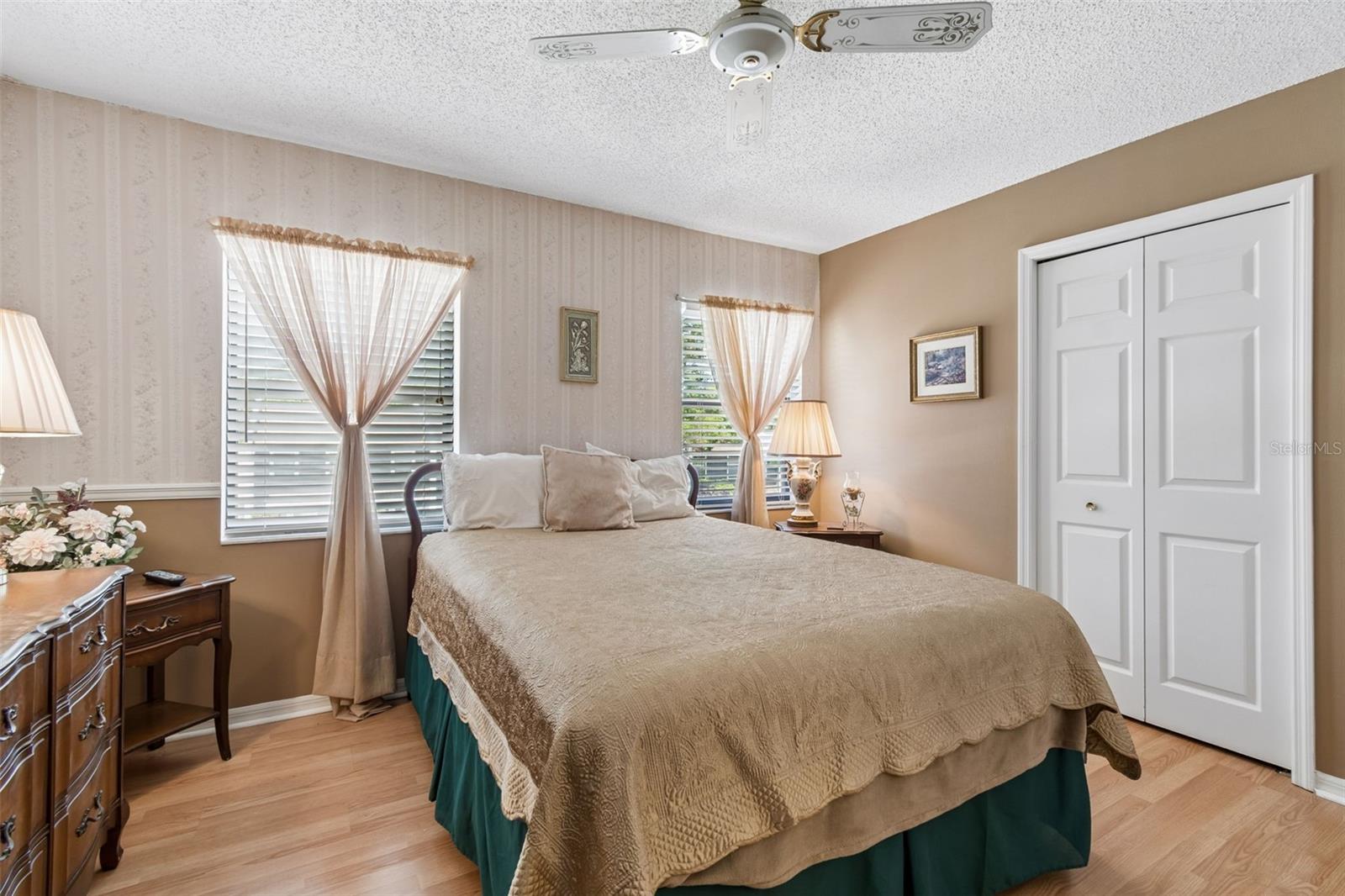 1319 ABBEY CRESCENT LN — photo 36
