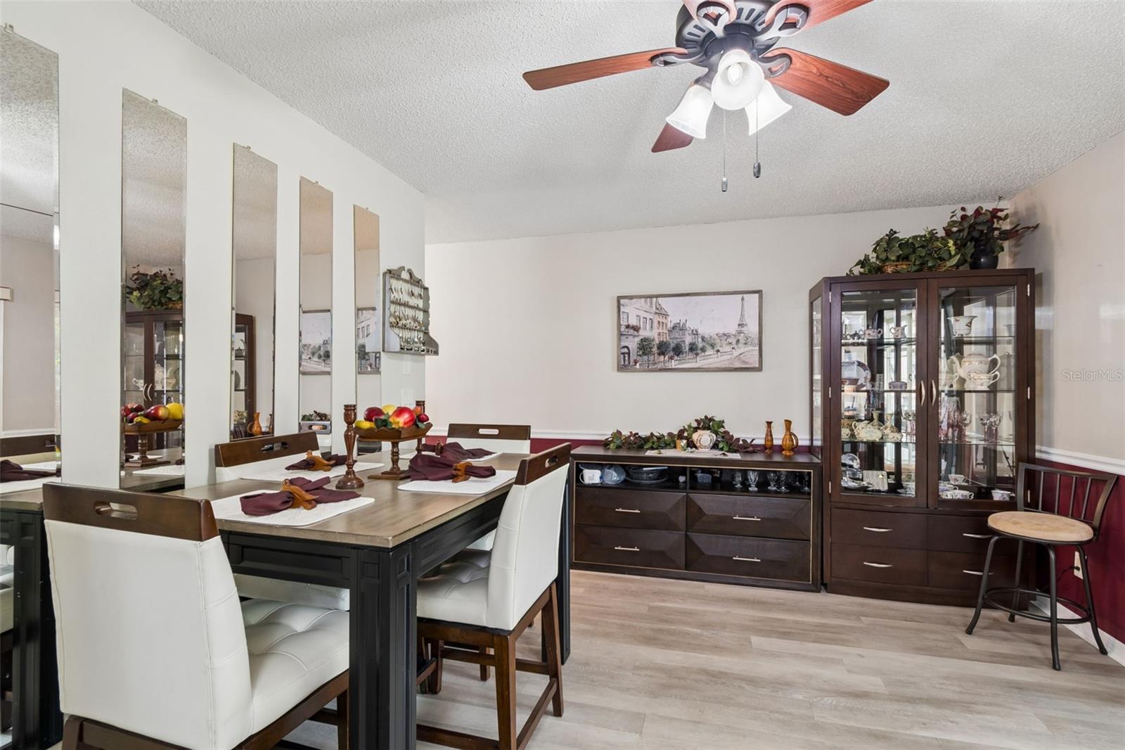 1319 ABBEY CRESCENT LN — photo 15