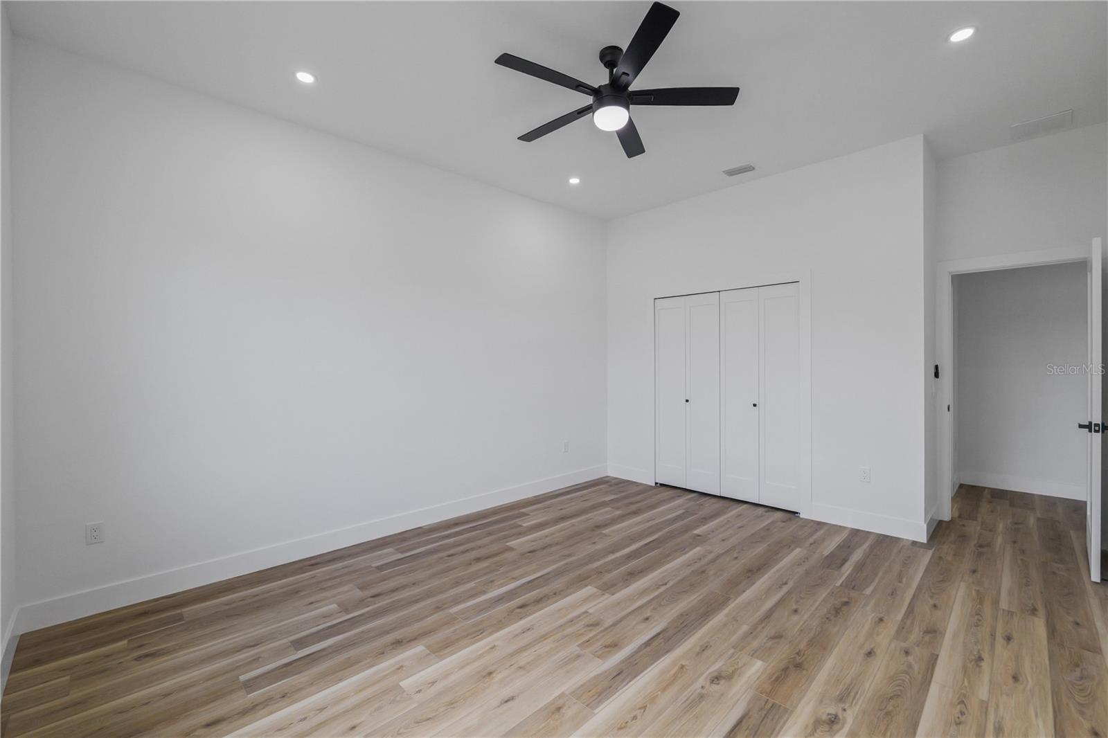 8526 INDIES DR — photo 19