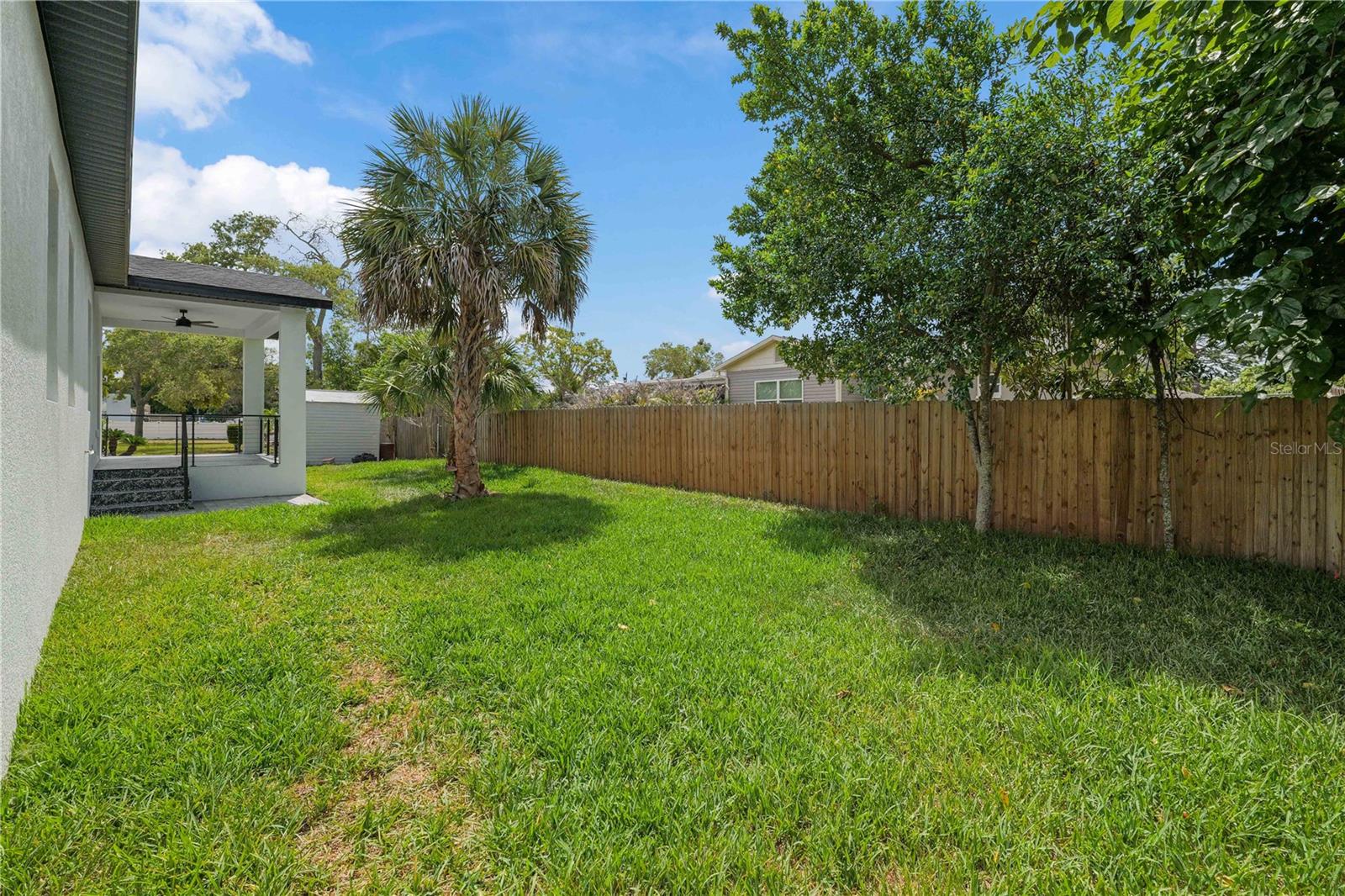 8526 INDIES DR — photo 25