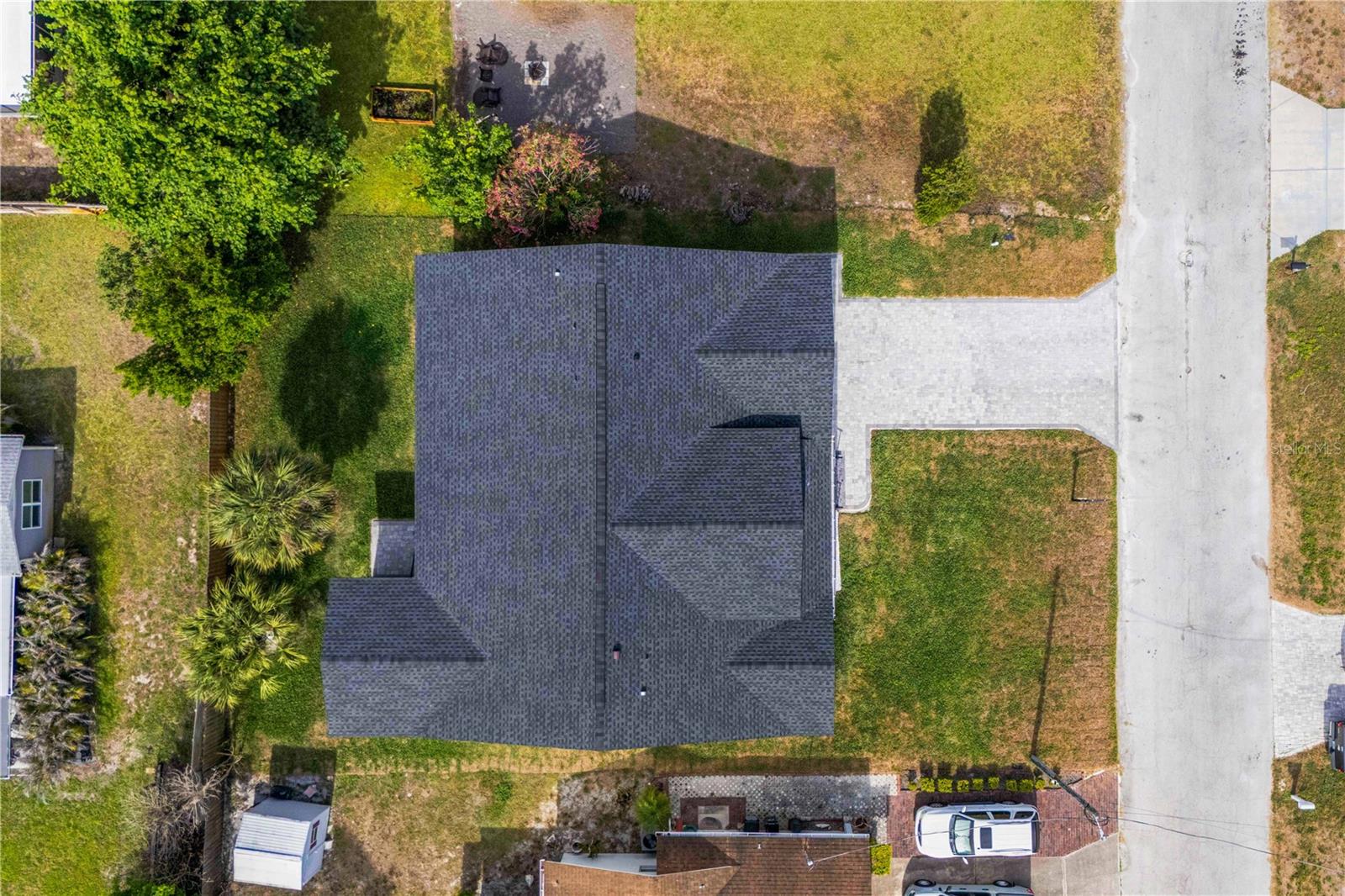 8526 INDIES DR — photo 3
