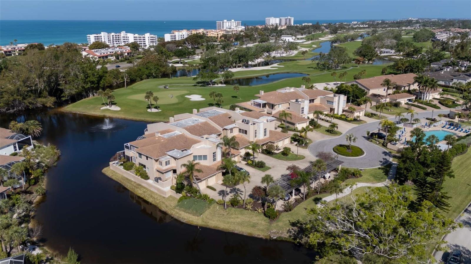 2013 HARBOUR LINKS DR #2013 — photo 4