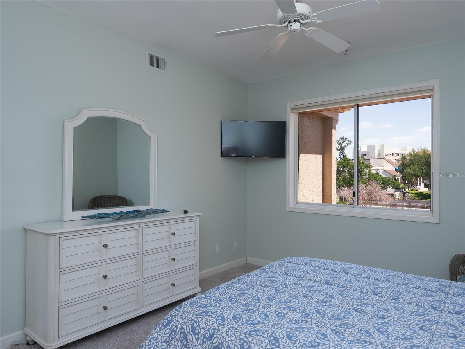 2013 HARBOUR LINKS DR #2013 — photo 42