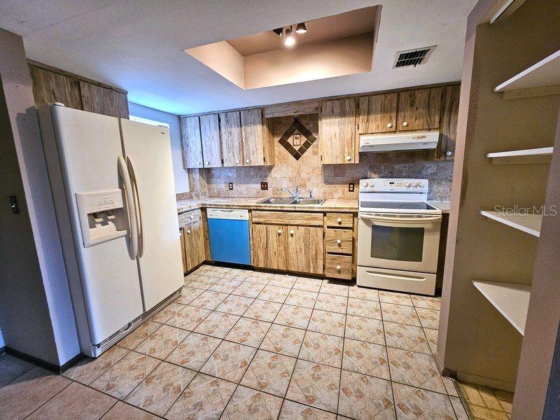 5640 FERGUSON CT #2208 — photo 9
