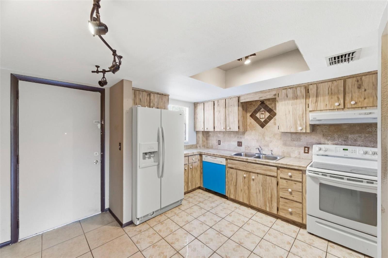 5640 FERGUSON CT #2208 — photo 8