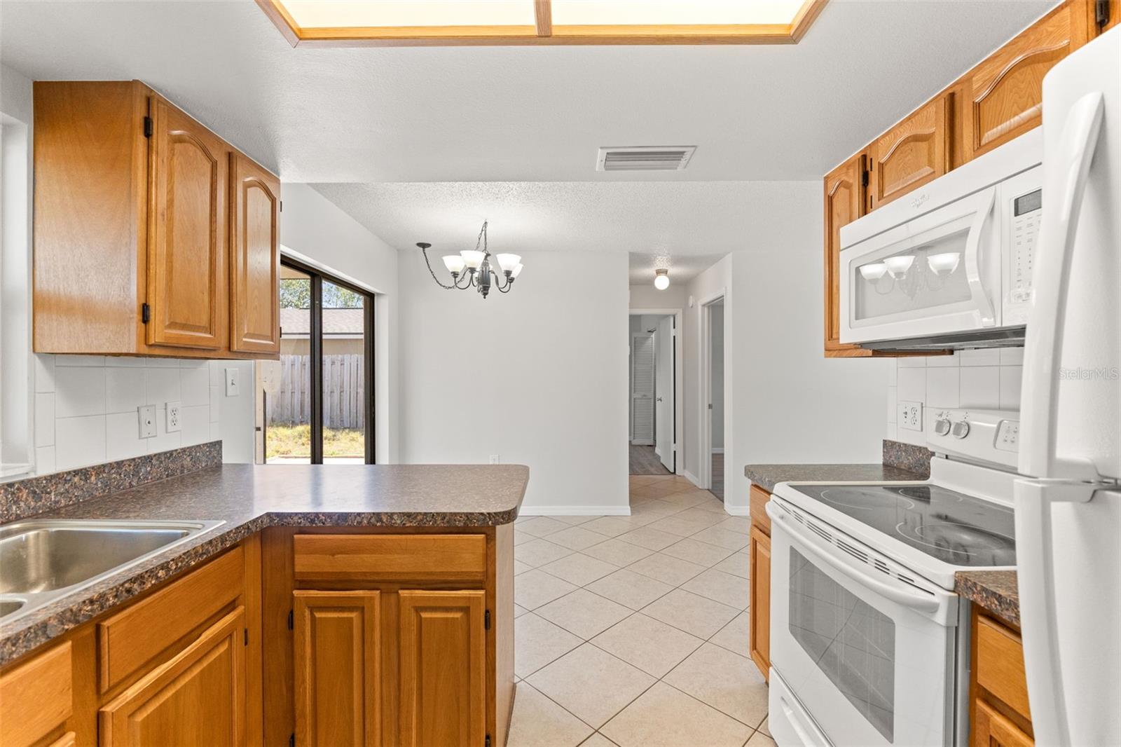 8341 CORNEY DR — photo 7