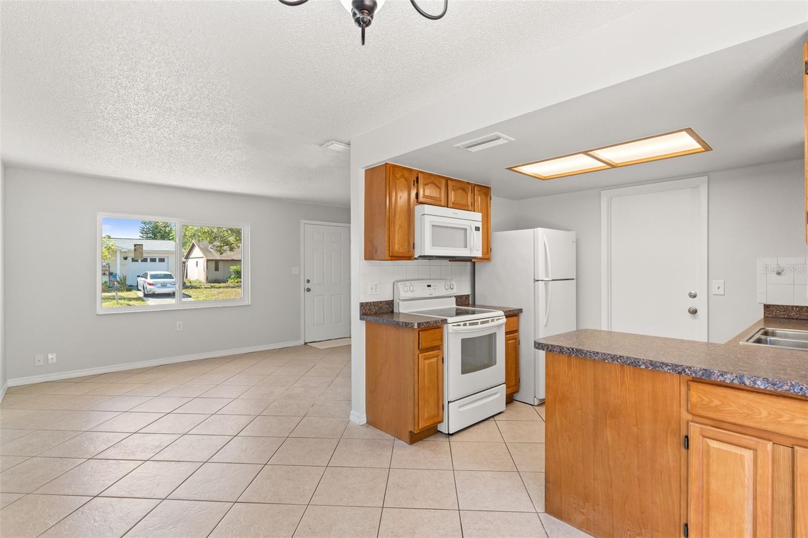 8341 CORNEY DR — photo 8