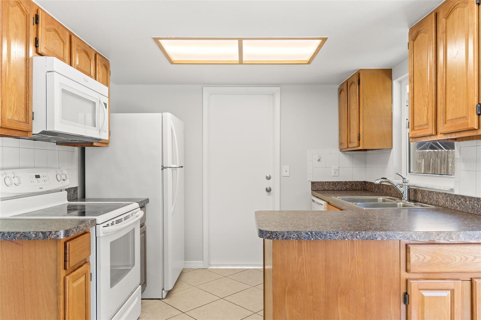 8341 CORNEY DR — photo 5