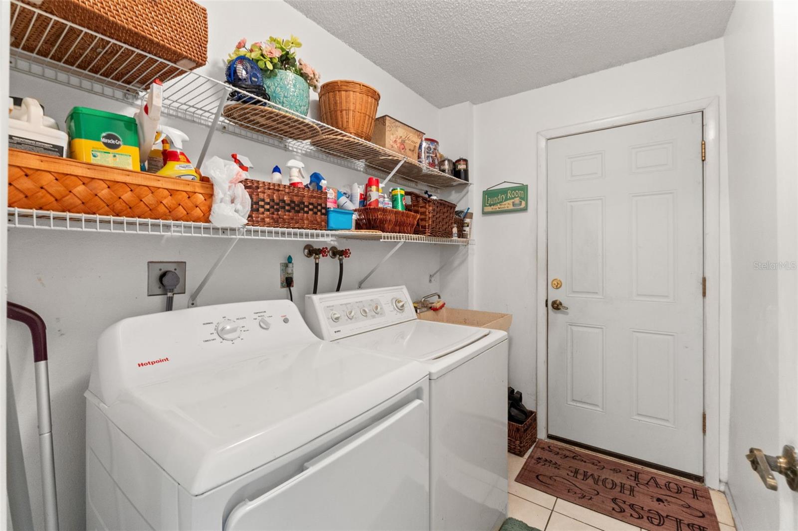 10541 GREEN MEADOW LN — photo 29
