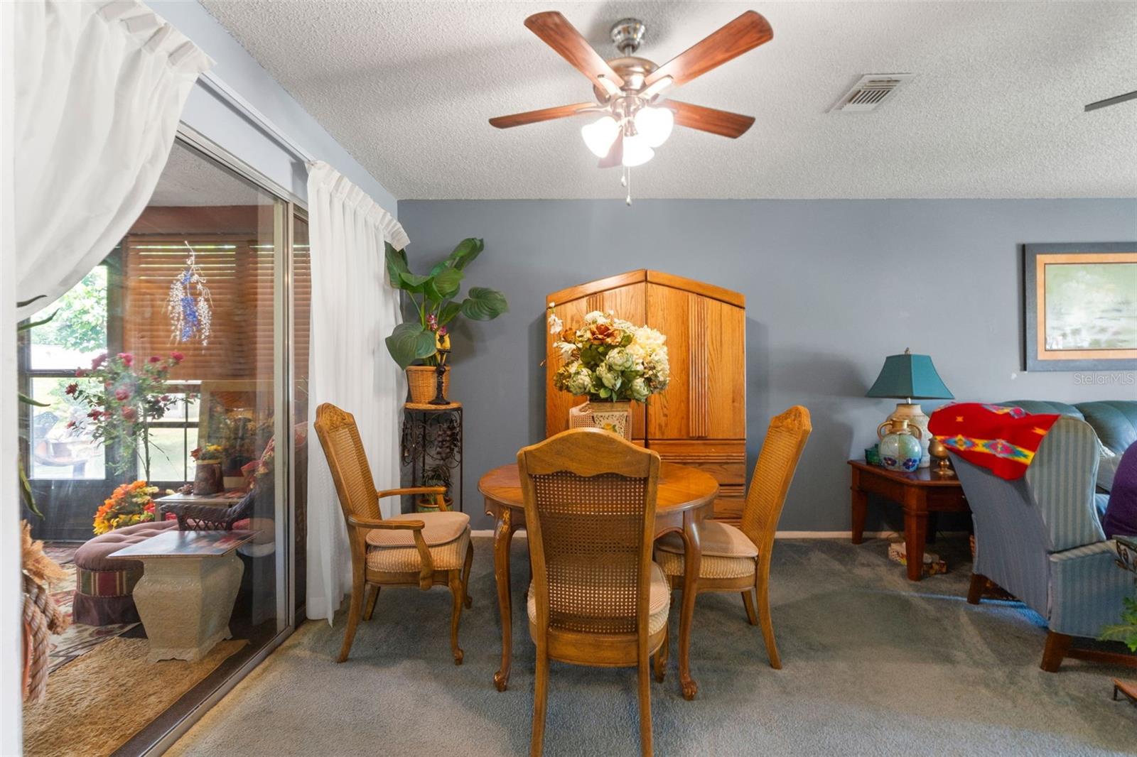 10541 GREEN MEADOW LN — photo 35