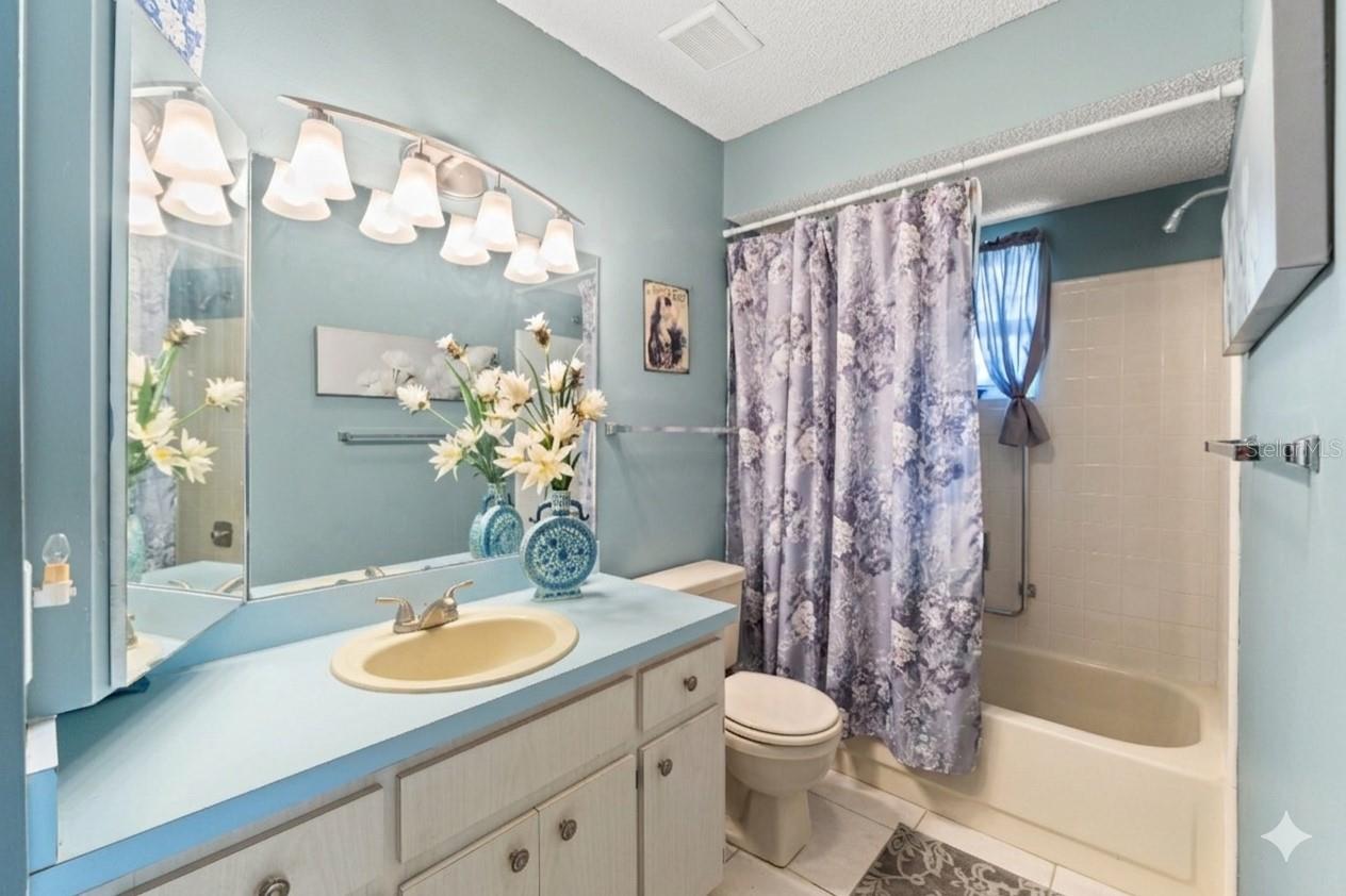 10541 GREEN MEADOW LN — photo 33