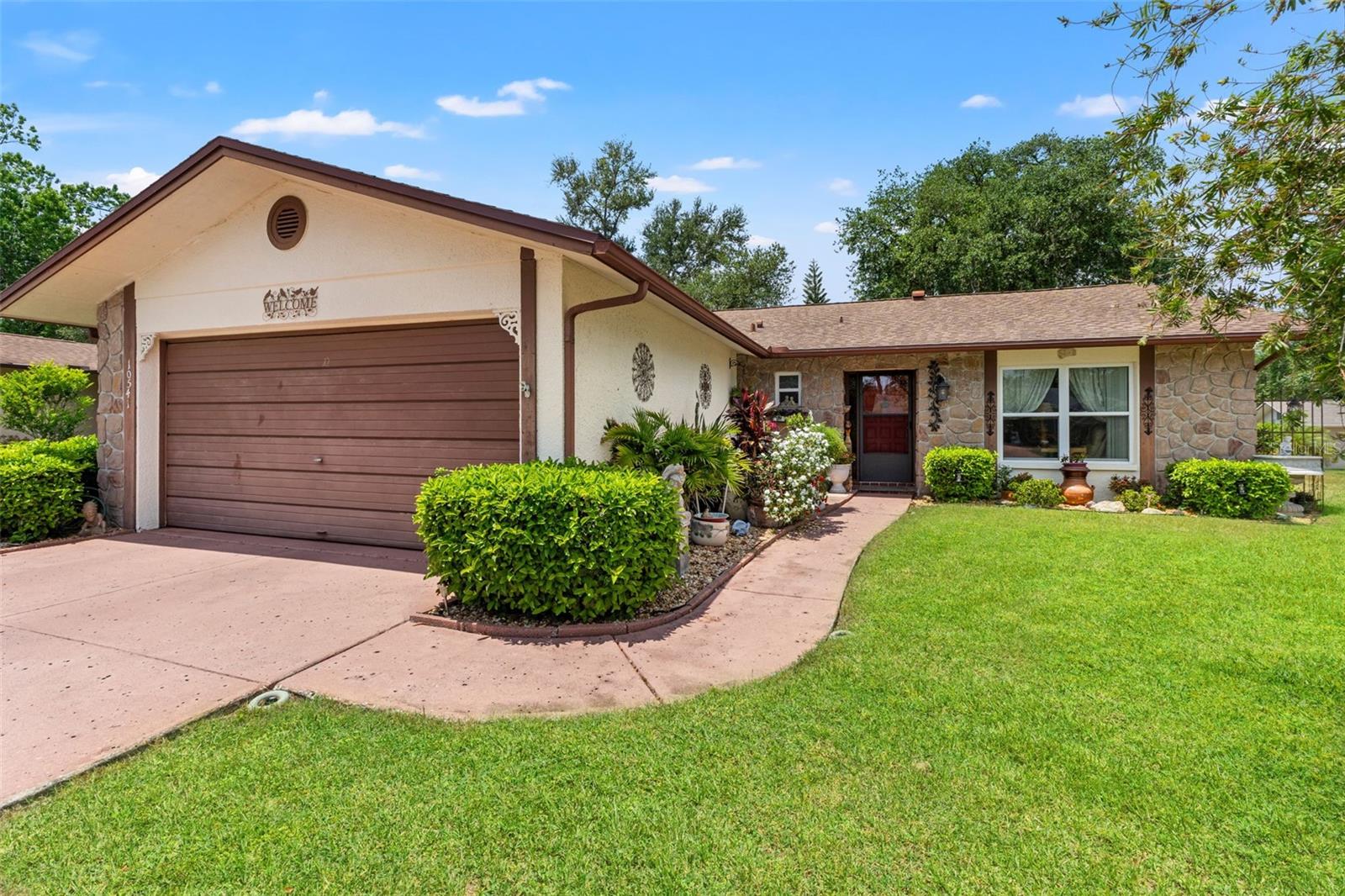 10541 GREEN MEADOW LN — photo 2