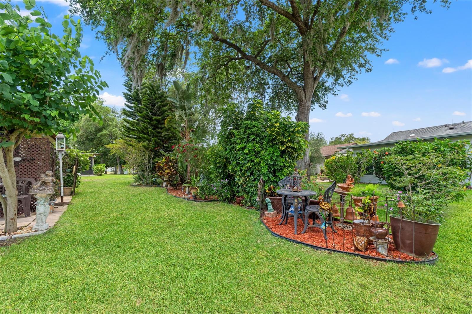 10541 GREEN MEADOW LN — photo 21