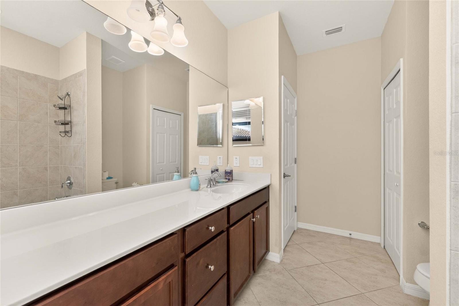 20133 LAGENTE CIR — photo 25