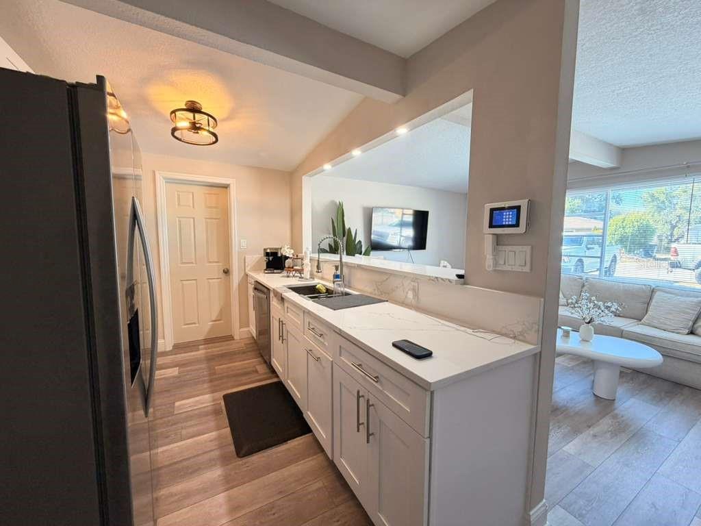 4304 W ARCH ST — photo 11