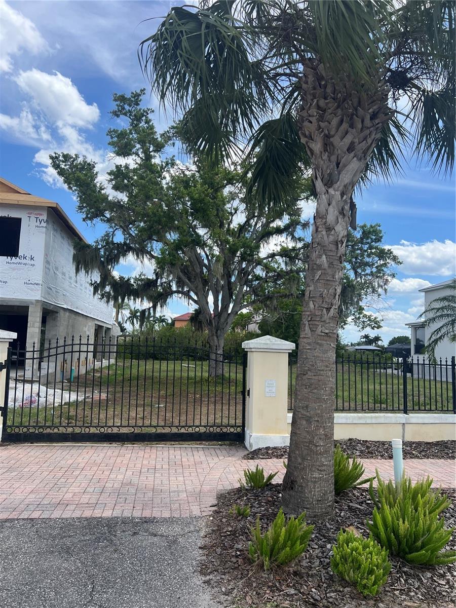 554 ESTUARY SHORE LN — photo 2