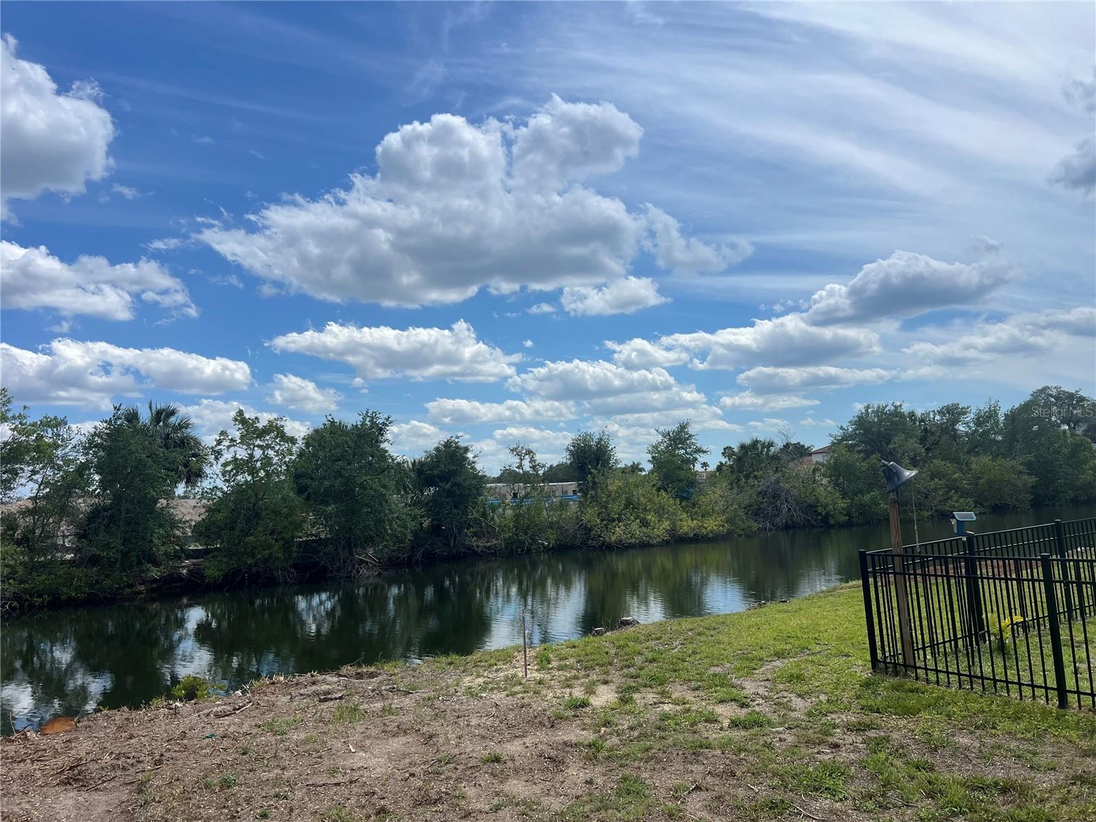 554 ESTUARY SHORE LN — photo 4