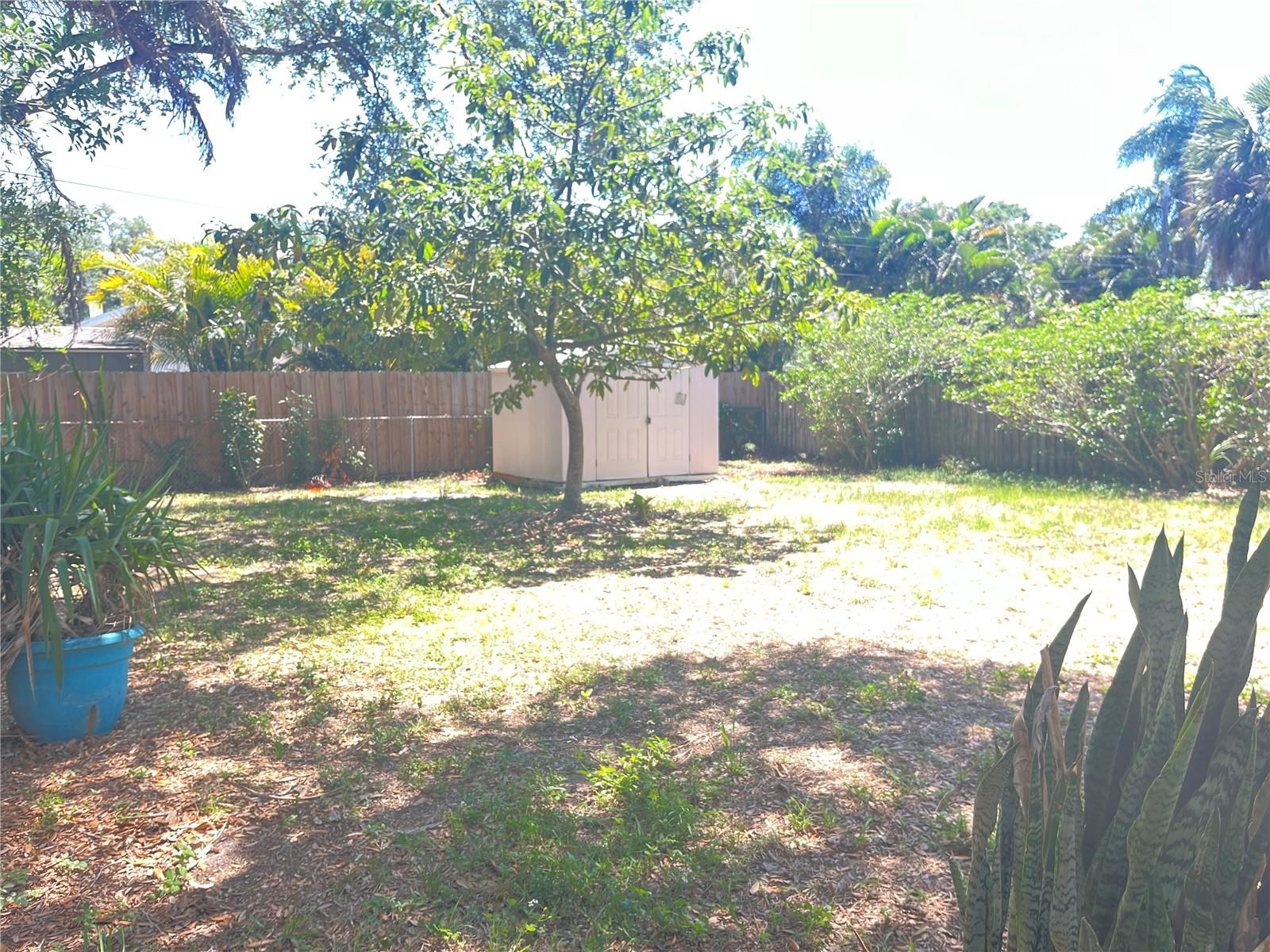 551 ORANGEWOOD DR — photo 26