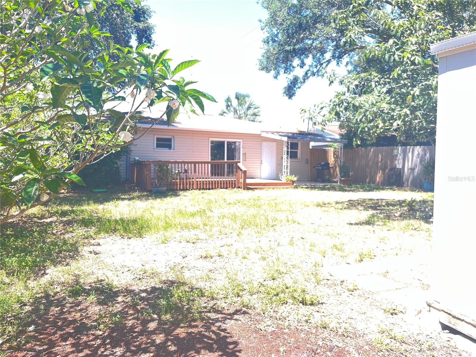 551 ORANGEWOOD DR — photo 28