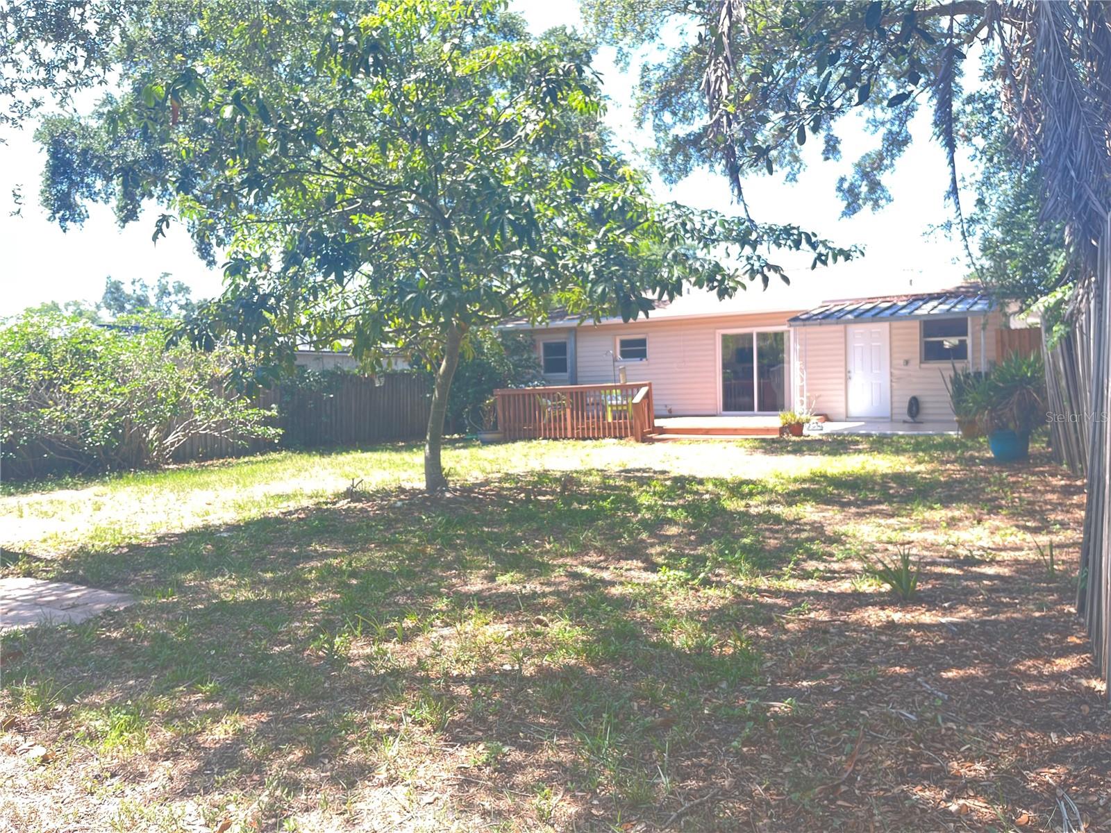 551 ORANGEWOOD DR — photo 27