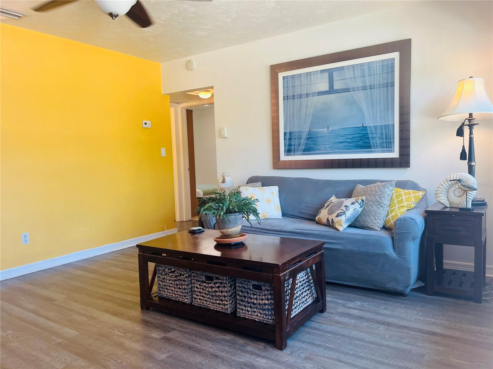 551 ORANGEWOOD DR — photo 2