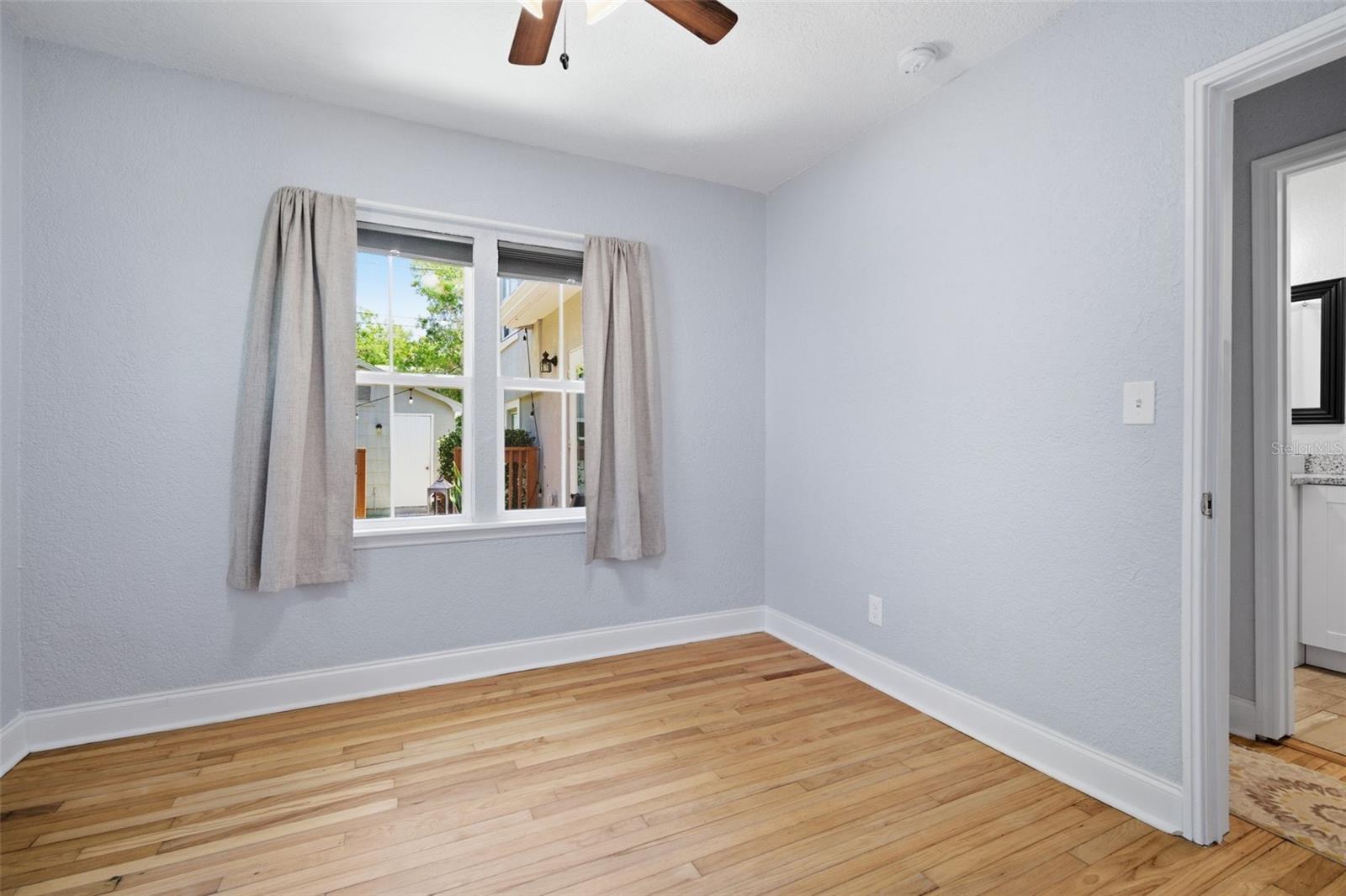 3105 JACKSON ST N — photo 30
