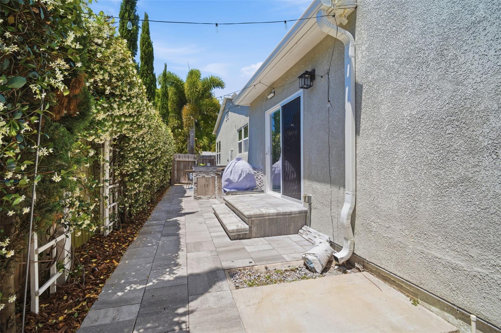 3105 JACKSON ST N — photo 56
