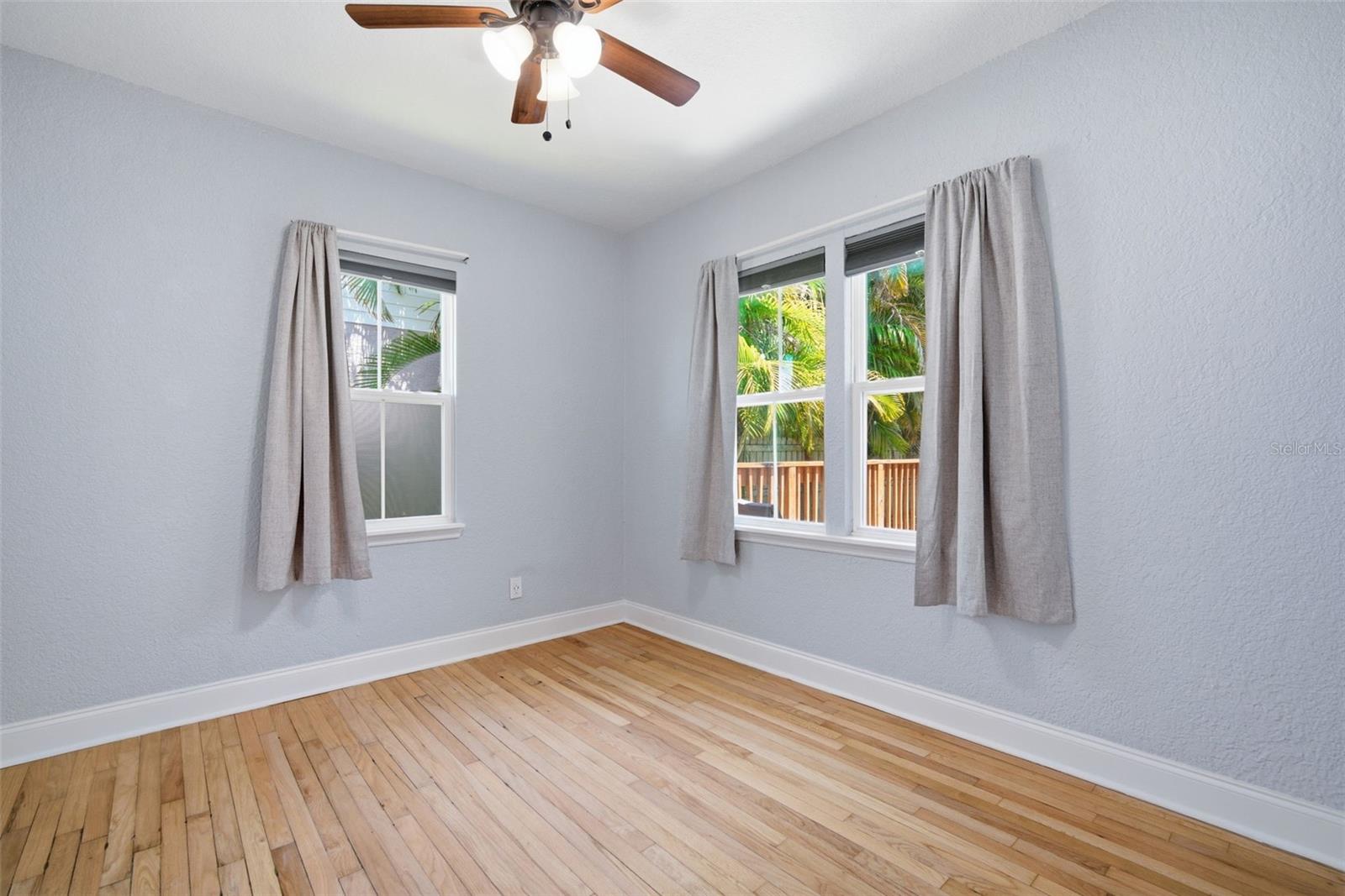 3105 JACKSON ST N — photo 28