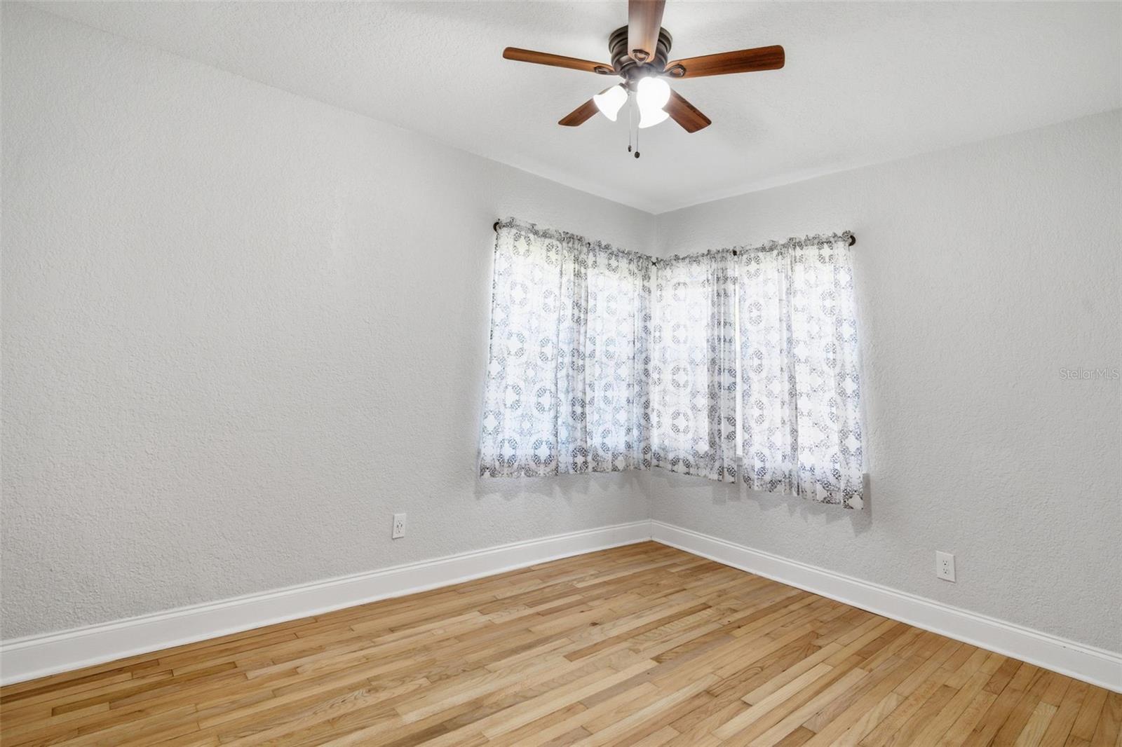 3105 JACKSON ST N — photo 24