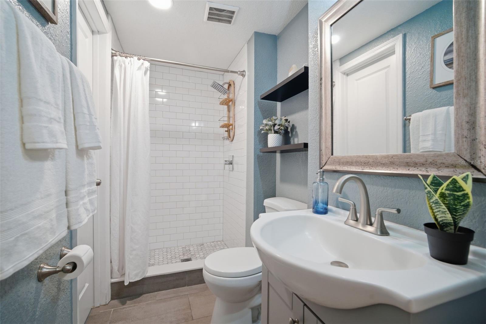 3105 JACKSON ST N — photo 40