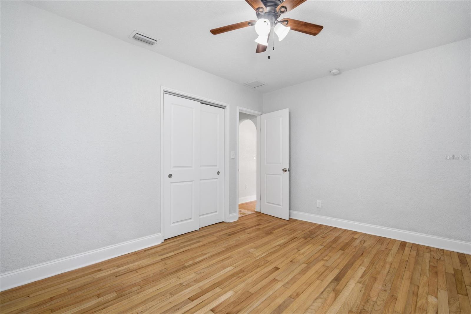 3105 JACKSON ST N — photo 25