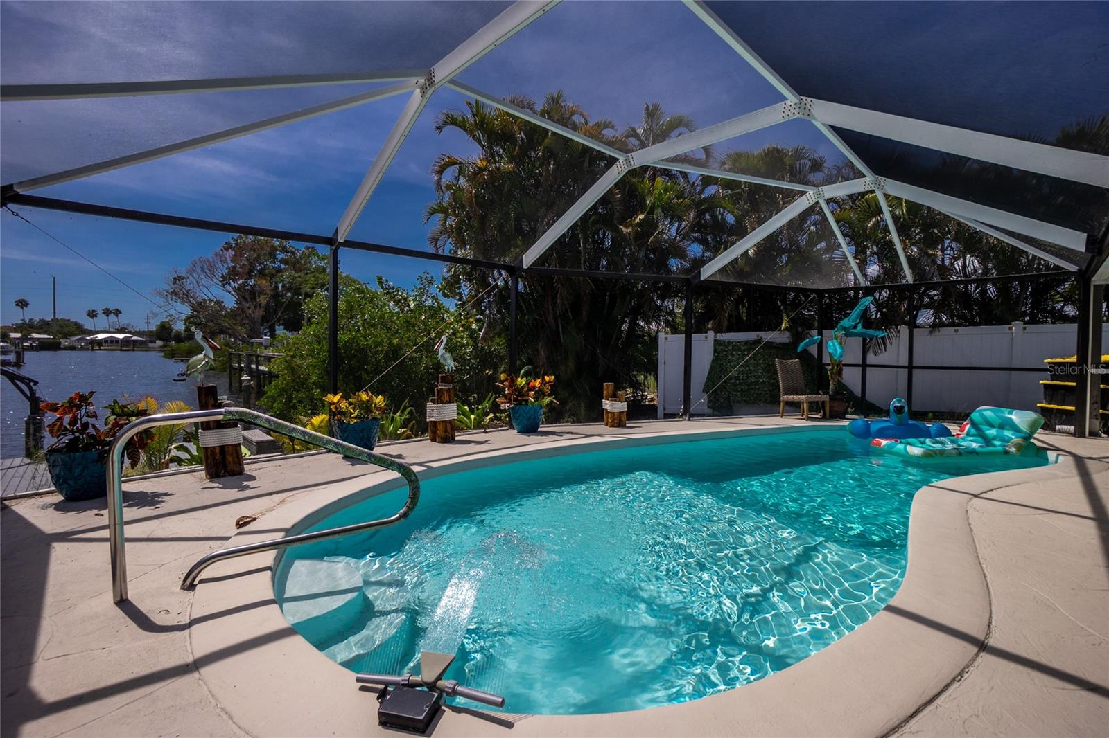 625 SANDPIPER LN — photo 41