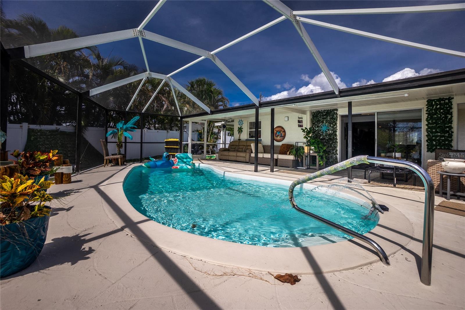 625 SANDPIPER LN — photo 42