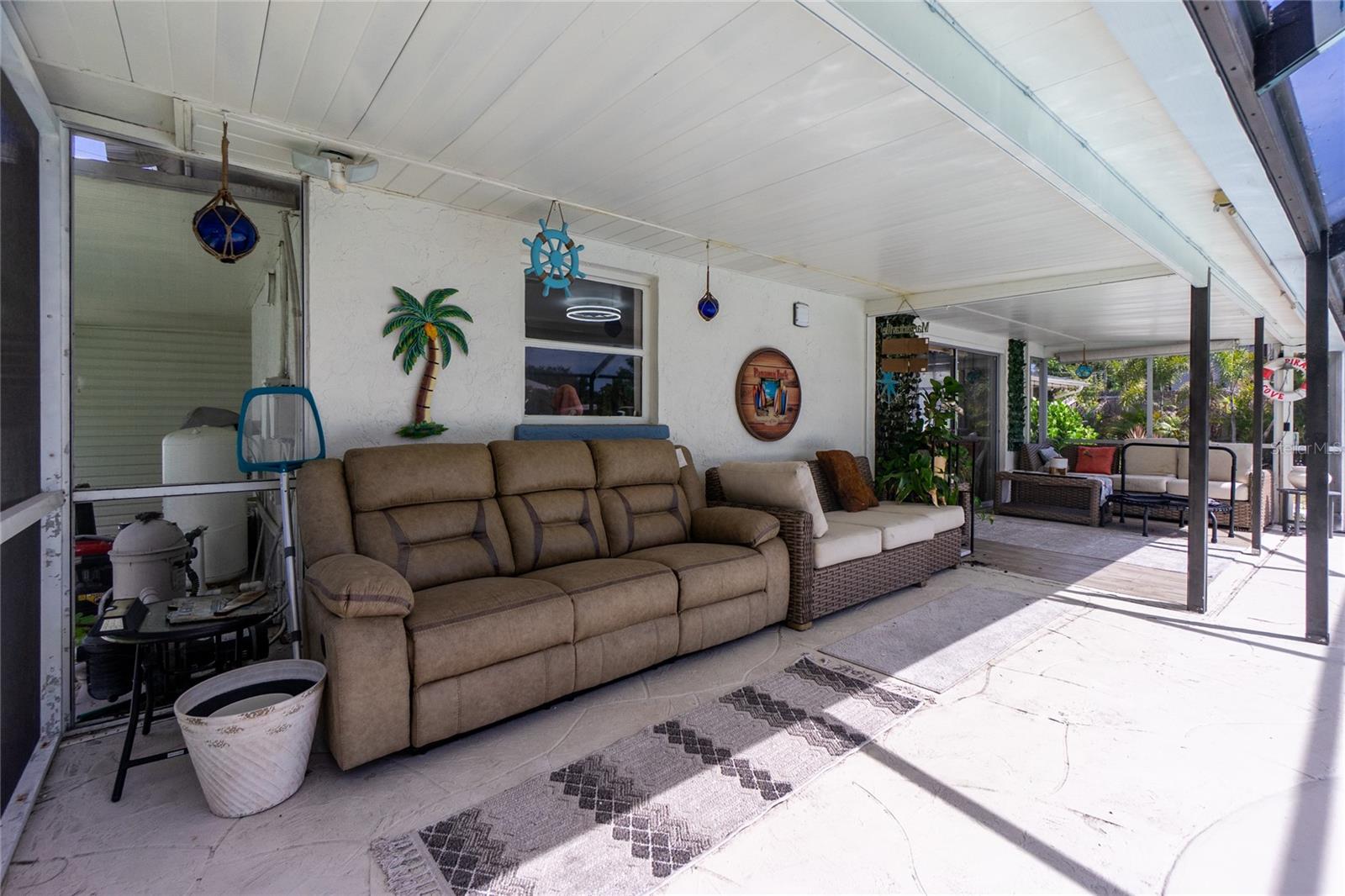 625 SANDPIPER LN — photo 38