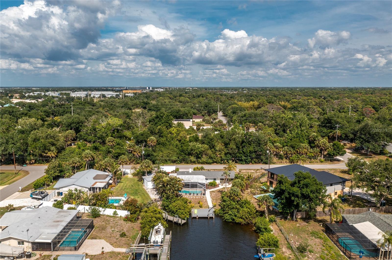 625 SANDPIPER LN — photo 80
