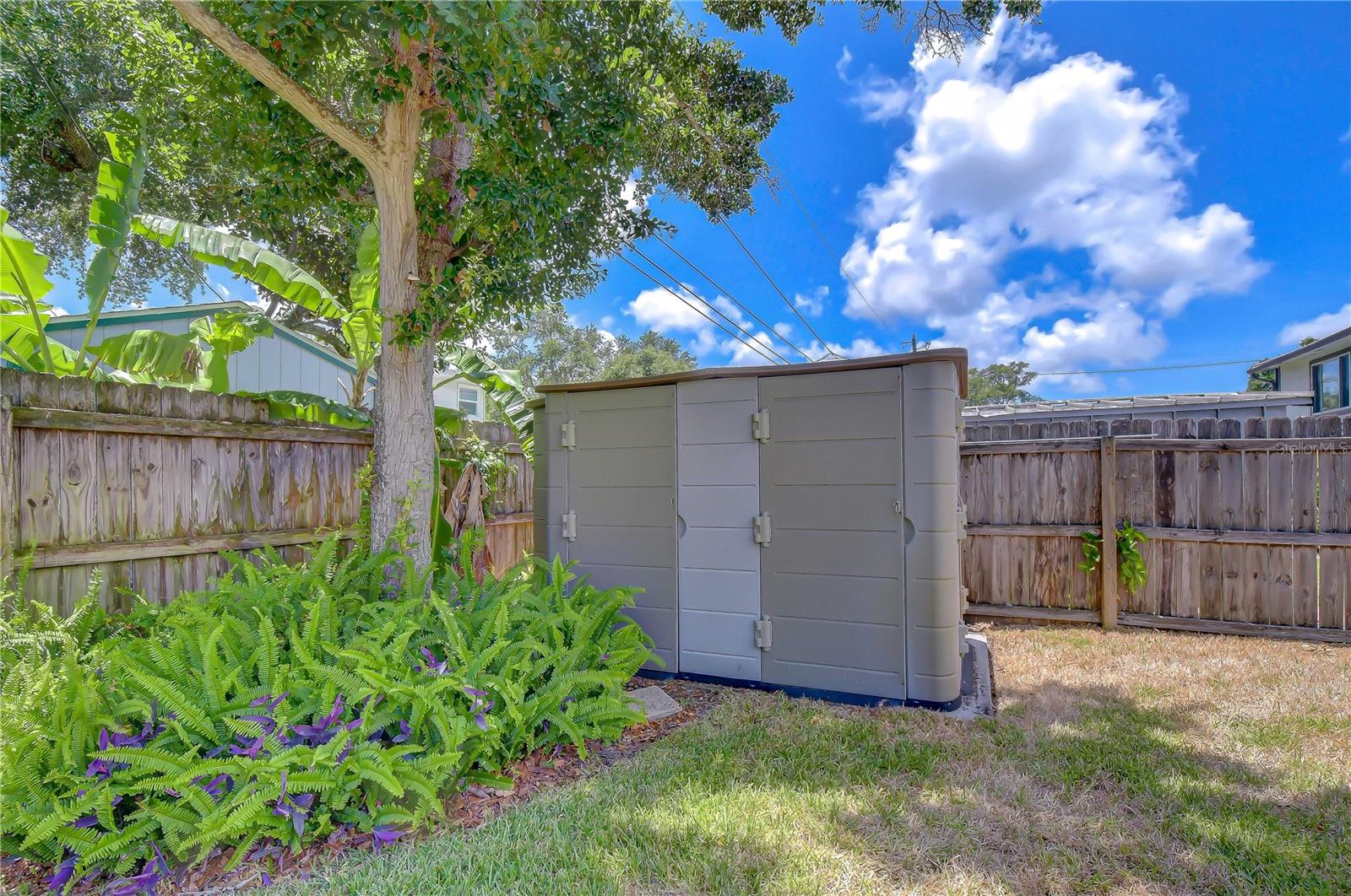 2167 LAKEVIEW RD — photo 35